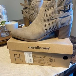 Charlotte Russe size 10 grey ankle boots